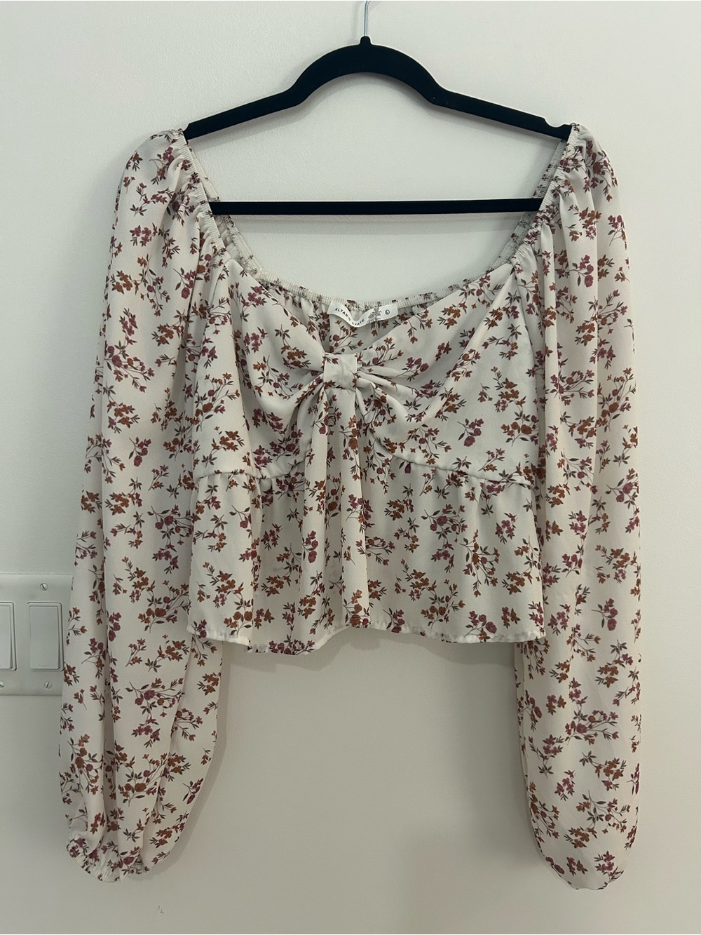 Altar’d State L Floral Tie Front Blouse Cottagecore Coquette Puff Sleeve Top